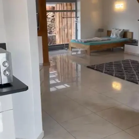 4 Apartment *